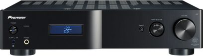Pioneer A-A6MK2 sort hi-fi stereforstærker, frontvisning, blåt display "-22 dB", knapper og stik på forsiden