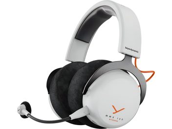Căști circumaurale Beyerdynamic MMX 150 WL albe, plastic și metal, pernuțe din velur, microfon pe braț, vedere din unghi de trei sferturi