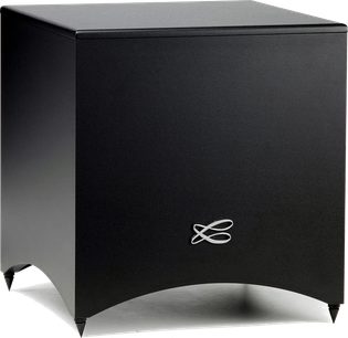 Pack 5.1 Alcyone 3 mat sort, kubisk subwoofer, set forfra, sølvlogo nederst i midten, koniske fødder