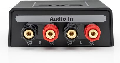Acessório para cabo SoundPath Speaker Level com 4 conectores de áudio dourados, 2 pretos e 2 vermelhos, vista frontal