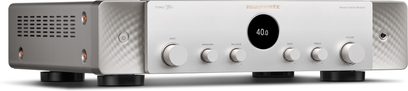 Marantz Stereo 70 gümüş renkli stereo hi-fi amplifikatör, ön panel, ön görünüm. Gümüş ön panel, düğmeler, kadranlar ve ekran ile