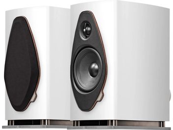 Coppia di diffusori da scaffale Sonus Faber Sonetto II G2 bianchi laccati, con griglia nera rimovibile e altoparlanti a vista