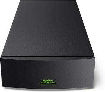 Naim Audio NAP 100 effektforstærker, rektangulært mat sort kabinet, set lidt skråt forfra