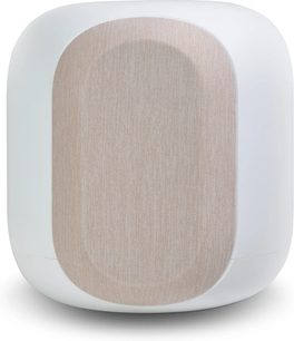Bílý subwoofer BlueSound PULSE SUB SW200, béžová přední strana s textilní strukturou a zaoblenými hranami