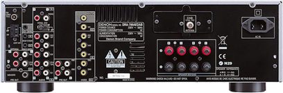 Denon DRA700 stereo hi-fi forstærker, sort bagpanel, audio-stik og diverse tilslutninger, tænd/sluk-knap
