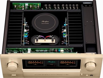 Integrerad stereo hi-fi-förstärkare E-700, vy ovanifrån, öppet chassi, central transformator, kretskort, knappar på frontpanelen