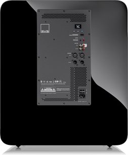 Caisson PB17-Ultra R|Evolution v černé lakové úpravě, zadní pohled, připojovací panel s audio vstupy a výstupy, vypínač