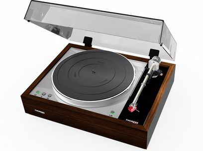 Gramofon Thorens TD 1601 ořech, otevřený průhledný kryt, černý talíř, stříbrné raménko, dřevěná základna