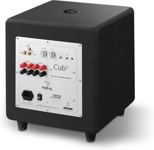 Focal Cub 2 sort baskabin, set forfra, med højttaler, knapper og stik på hvid kontrolpanel
