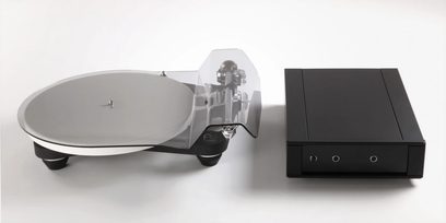 Rega Planar 10 mat sort pladespiller uden pickup, gennemsigtig plade, lige tonarm, separat sort elektronikboks