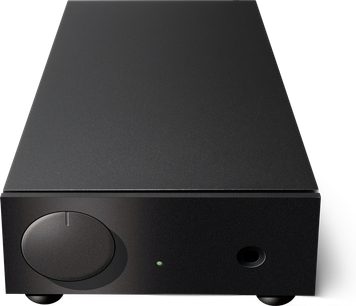 Černý sluchátkový předzesilovač Naim Audio HeadLine, pohled zepředu, čelní panel s otočným knoflíkem a zelenou LED, obdélníkové pouzdro