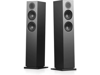 Egy pár fekete Audio Pro A48 W álló hangfal, mindegyik előlapján két nagy és egy kis hangszóróval
