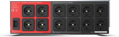 Condizionatore di rete IsoTek EVO3 NOVA argento, vista posteriore, 12 prese elettriche nere incorniciate, pannello rosso e nero, connettore IEC