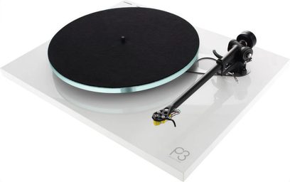 Toca-discos Rega Planar 3 branco lacado, braço de leitura preto, prato preto fosco, vista superior ligeiramente de lado