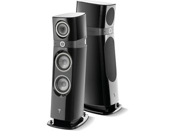 Високоговорители Focal Sopra N°3 в черно лак, преден и тричетвъртен изглед, 3 кръгли високоговорителя, правоъгълно основание