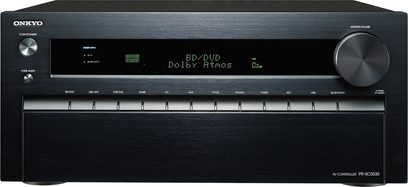Předzesilovač domácího kina Onkyo PR-SC5530 černý, přední panel, zelený displej „BD/DVD Dolby Atmos“, tlačítka, ovládací kolečko hlasitosti