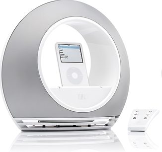 JBL Radial witte dockingstation, vooraanzicht, afgeronde vorm, ingebouwd lcd-scherm, basis en standaard van glanzend wit plastic