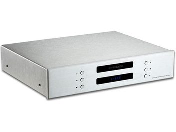 Consonance CD-120 Linear sølv CD-afspiller, front med blåt display, knapper og CD-skuffe