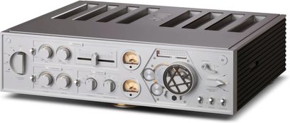 Sølvfarget Rose RA180 hi-fi stereoanlegg, frontpanel med knapper, rattkontroller, VU-metre, hodetelefon- og mikrofonuttak, svart frontplate