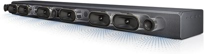 Samsung HW-MS650 sort soundbar med 6 synlige højttalere, set forfra på blå baggrund med refleksioner
