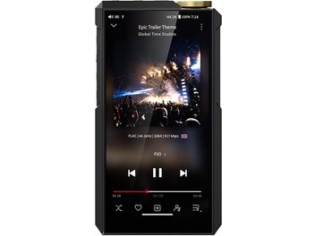 Svart FiiO M27 hi-fi-musikkspiller med stor berøringsskjerm for avspilling av FLAC, gullfarget volumhjul på oversiden