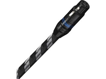 AES/EBU-Digitalkabel mit schwarzem XLR-Stecker, schwarz-weißem Geflechtmantel und blauem Ring am Stecker