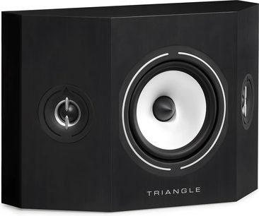 Заден, ефектен или биполярен високоговорител Triangle BRS1 черен, гледан под ъгъл, предна страна с централна средночестотна глава и два странични високочестотни излъчвателя