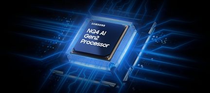 Kvadratisk blå-sort elektronisk chip i metal med hvid påskrift "NQ4 AI Gen2 Processor", set i trekvart fugleperspektiv, omgivet af lysende blå printbaner