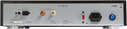 Sort Carat T57-tuner, frontpanel med stik og justeringsknopper, tæt forfra-visning