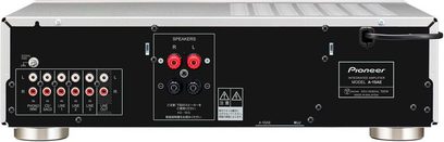 Pioneer A-10AE sort hi-fi stereforstærker, frontpanel med stik, knapper og indikatorer, set forfra