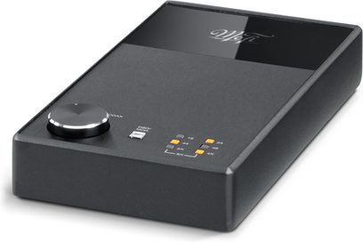 Convertitore audio DAC MoFi Electronics StudioDAC nero, telaio rettangolare in metallo con manopola argentata