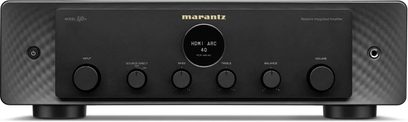 Στερεοφωνικός ενισχυτής hi-fi Marantz Model 40n μαύρου χρώματος σε μπροστινή όψη, πρόσοψη από βουρτσισμένο αλουμίνιο, οθόνη OLED, κουμπιά και περιστροφικούς διακόπτες ελέγχου