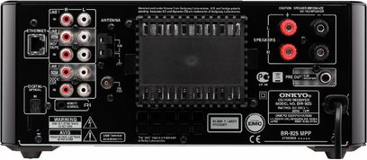 Onkyo CS-925 sort hi-fi minianlæg, set forfra, med cd-afspiller, USB- og Ethernet-porte, højttalere, digitalt display