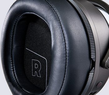 Cuffie da gaming Audeze Maxwell 2 nere, zoom sul padiglione destro imbottito con rotella zigrinata