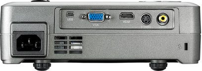 Optoma EX330e gråt videoprojektor set forfra, med VGA-, HDMI-, USB-, lyd- og strømstik på bagsiden