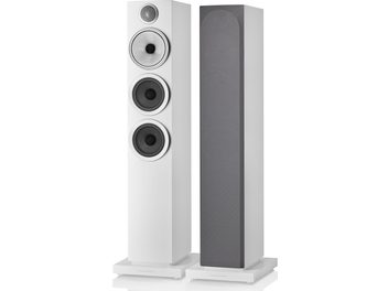 Bowers & Wilkins 704 S3 fehér, matt színű oszlophangszóró, elölről és oldalról, 3 hangszóróval, tweeterrel a tetején