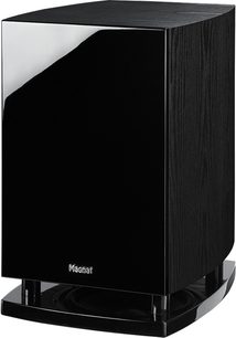 Magnat Quantum 6725 A subwoofer i sort lakeret finish set fra 3/4 forfra, blank front, højttaler skjult bag sort gitter