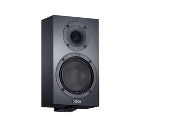 Sort vægmonteret Canton GL10 PRO S2-højttaler, rektangulær front med rund diskant og stor woofer nederst