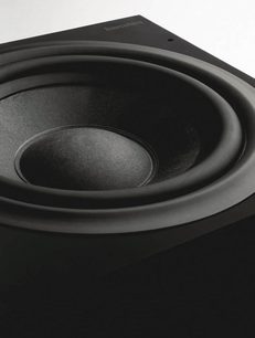 Bowers & Wilkins ASW608 sort subwoofer, nærbillede forfra af den runde centrale højttaler i et mat sort kabinet