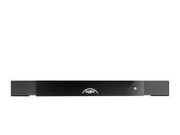 Naim Audio CI-NAP 101 effektforsterker, matt svart kabinett, hvit logo, indikatorlampe på, forfra