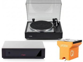 Giradischi Thorens nero e argento, coperchio aperto, preamplificatore Rega nero e testina Ortofon arancione