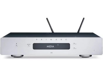 Primare I15 Prisma MK2 Silber Stereo-Hi-Fi-Verstärker, Frontansicht, rechteckiges silbernes Metallgehäuse, zentrale digitale Anzeige, zwei Drehregler