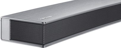 Metalgrå, rektangulær Samsung HW-M4501 soundbar, frontvisning med sort gitterdæksel