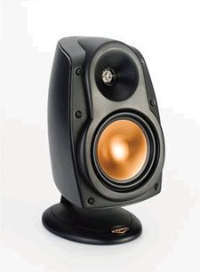 Kompakt Klipsch RSX-5 højttaler i sort, set forfra, med gylden diskant, sort basenheder, afrundet base, sort gitter