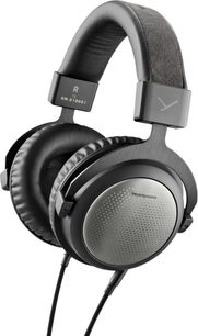 Навушники Beyerdynamic T5 з закритою акустикою, вид з трьох чвертей, чорні амбушюри, м'яка дужка, плетений кабель, сірий корпус