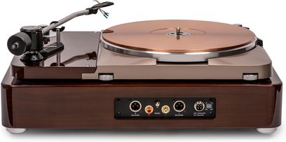 Thorens TD 124 DD pladespiller i valnød, lakeret træsokkel, kobberfarvet metalpladetallerken, sølvfarvet tonearm, set forfra, XLR og RCA