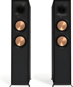 Paire d’enceintes colonnes Klipsch R-605FA vues de face, coffret rectangulaire noir en MDF avec pavillon tweeter carré noir en haut, deux boomers circulaires cuivrés alignés verticalement et pieds fins inclinés
