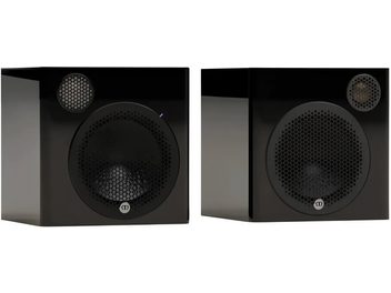 Paire d’enceintes hi-fi compactes Monitor Audio Radius 1 4G noir laqué, vue de face trois quarts, grilles noires rondes