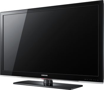 Samsung LE32C530 sort fladskærms-TV, set forfra, slukket, på sort rektangulært stativ