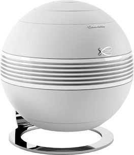 Baltā sfēriskā Cabasse The Pearl Keshi skaļruņa sistēma, skats no priekšpuses, ar horizontālu apaļu režģi un sudraba krāsas logotipu